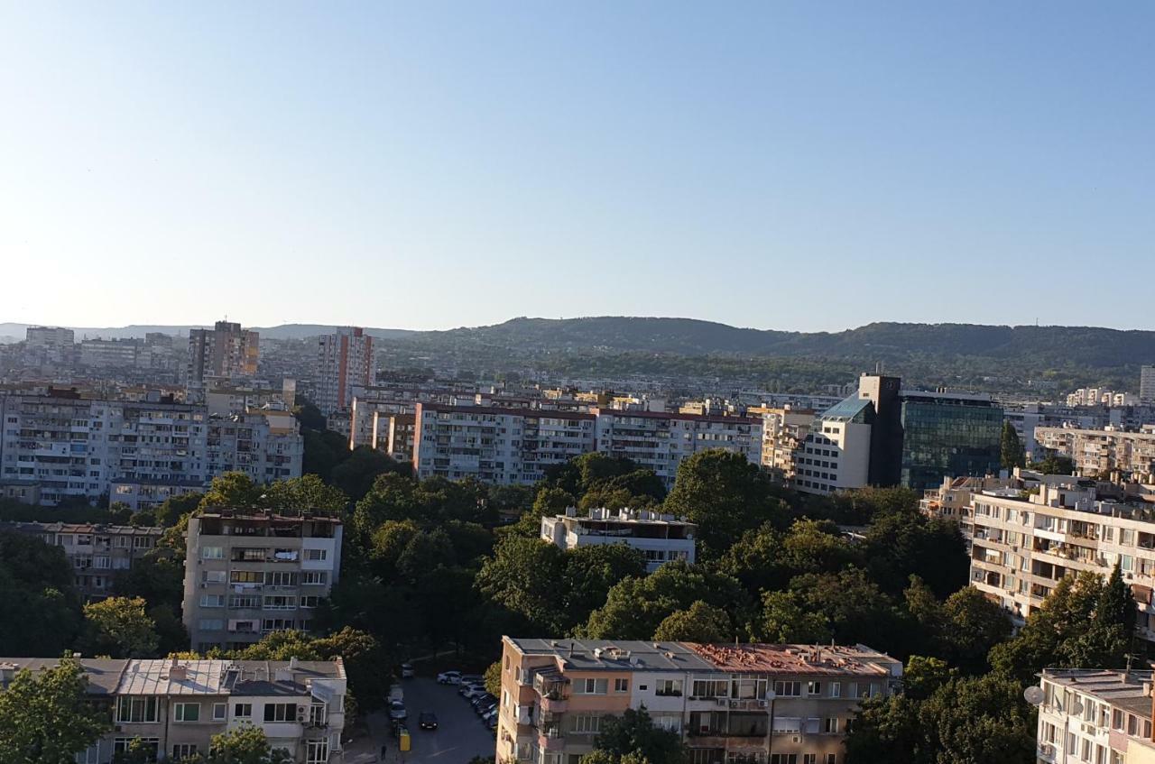 Студио Тони Varna Luaran gambar